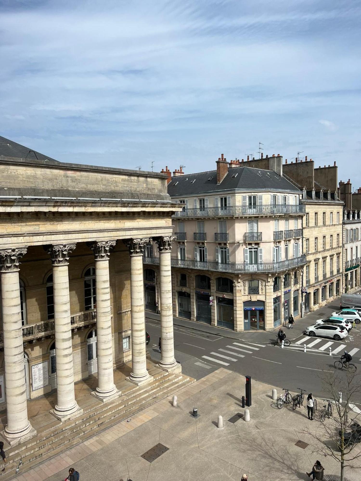 Le Theatre : Centre Historique Apartment Dijon Exterior photo
